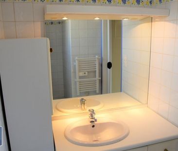 Location Appartement 2 pièces 43m² MARTIGUES 13500 - Photo 4