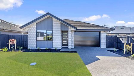 Near New Four Bedroom In Prestons Park! - Photo 2