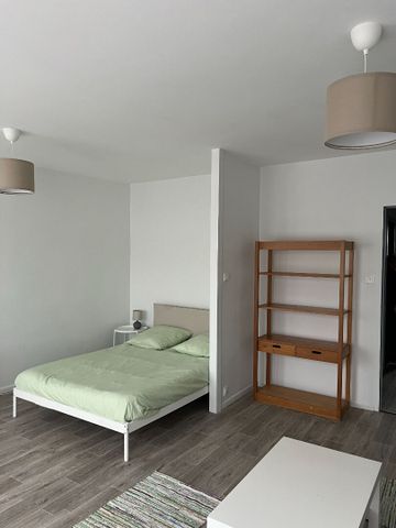 Location Appartement 1 pièce 50m² - Photo 4