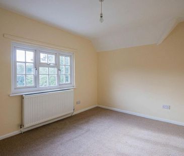 3 bedroom detached house to rent - Photo 3