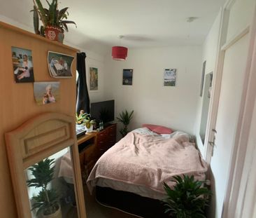 Burlington Avenue, Melrosegate - P2267 - Photo 2