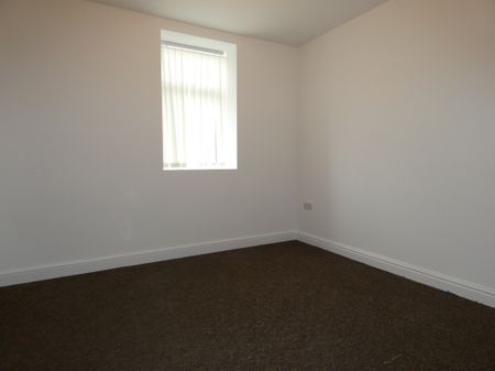 Reads Avenue Flat 5 - Photo 3