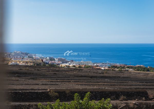 Chalet adosado · Alquiler a largo plazo ·