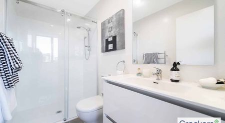 Get Ready to fall in Love - Photo 5