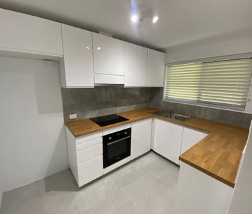 Stylishly Renovated Unit in Prime Zillmere Location - Photo 5