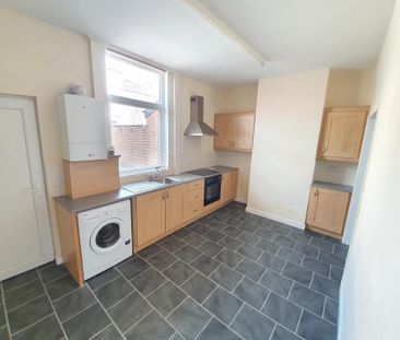 2 bedroom terraced house to rent - Photo 2