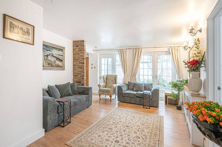 3 Bed Detached House, Agincourt Road, NW3 - Photo 3