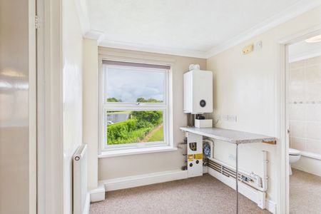 3 Bedroom - Photo 3