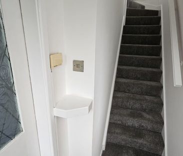 Glendale Close, Bradford, BD6 2LR - Photo 2