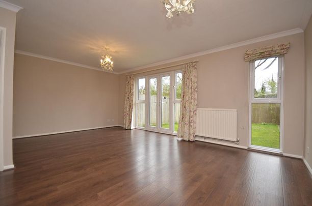 3 bedroom semi-detached house to rent - Photo 1
