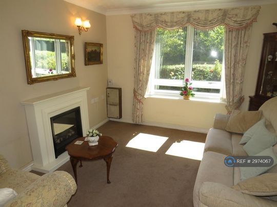 2 bedroom flat to rent - Photo 1