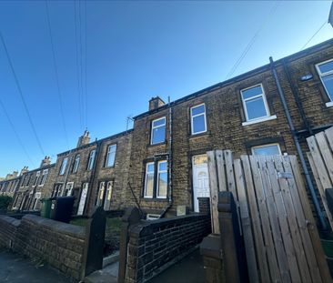 Cross Lane, Huddersfield - Photo 3