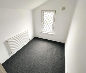 2 bedroom end of terrace house to rent - Photo 1