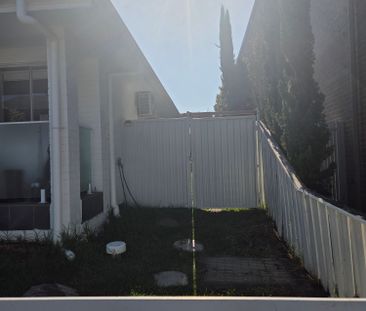 Potts Hill - Photo 1