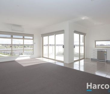 Modern 2-Bedroom Home in Truganina - Photo 4