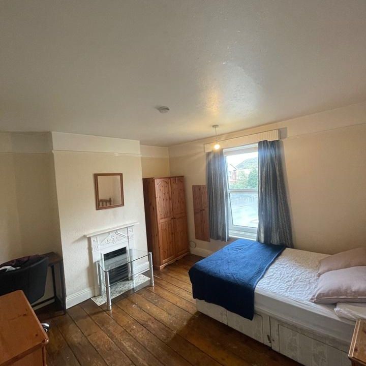 1 bedroom in a house share to rent - Photo 1