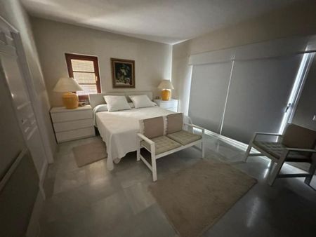 Luxury Apartment for rent in Benahavís, Andalusia - Photo 4