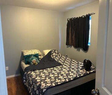 2 bdrm/1 bath Lower Suite - Oct 1st - Photo 1