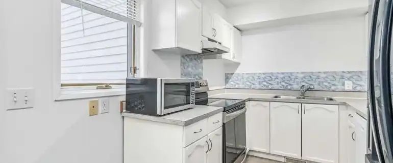 2 Story Single Unit Duplex | 2021 - 31 Street Southwest, Calgary - Photo 1