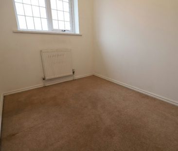 Semi-detached house to rent on - Photo 5
