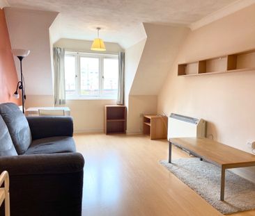 1 bedroom apartment to rent Commodore Court, Captains Place, Southa... - Photo 2