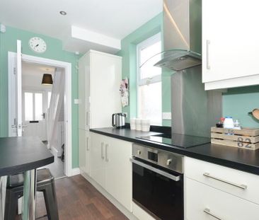 4 Ravenhill Avenue, Belfast, BT6 8LG - Photo 2