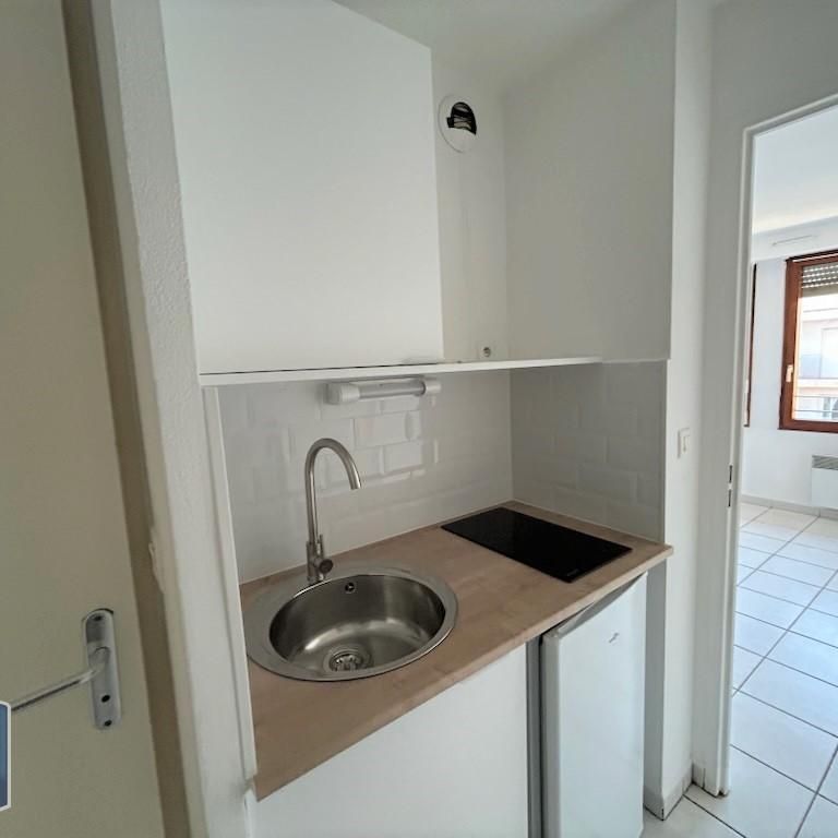Location Appartement 1 pièce 18m² AIX EN PROVENCE 13100 - Photo 1