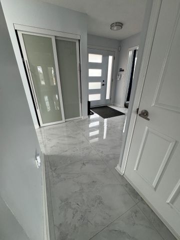 For Lease - 14 Lowder Place, Whitby, Ontario - Photo 2