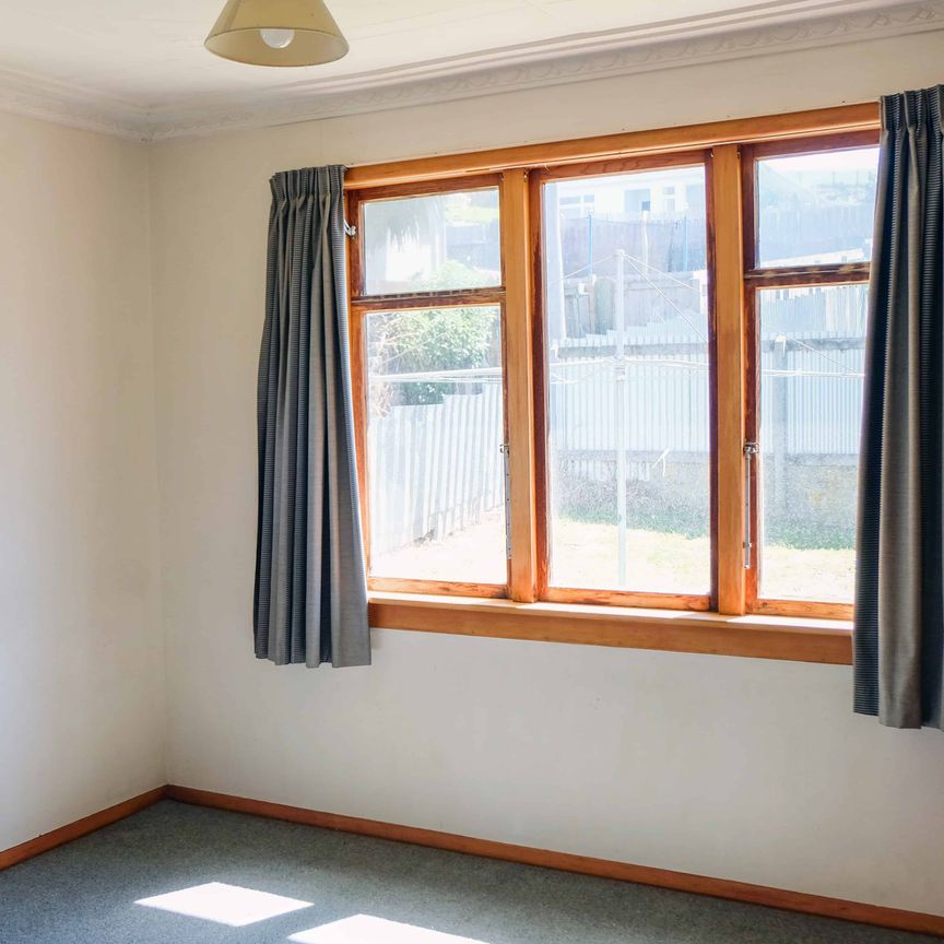 FAMILY HOME WITH VIEWS - Photo 1