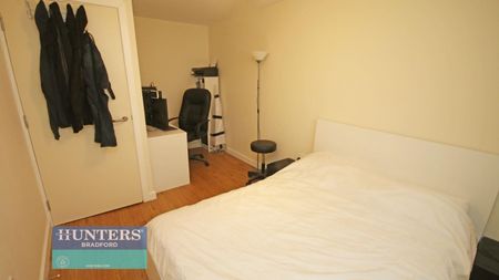 1 bedroom Flat To Let - Photo 4