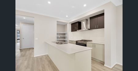 Near New Contemporary Living in Prime Mount Waverley Location - Photo 3