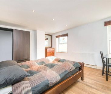 3 bedroom flat to rent - Photo 6