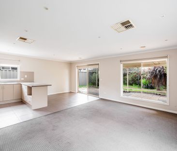 Location Location! - Photo 4