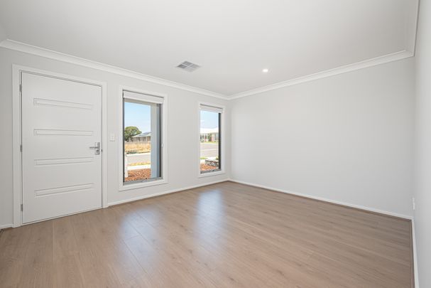 20 Aurora Drive, Waitpinga SA 5211 - House For Rent | Domain - Photo 1