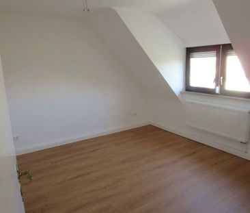 2,5-Zi. DG-Wohnung im 3 Fam. Haus Nürnberg - Gaismannshof / Wohnung... - Photo 2