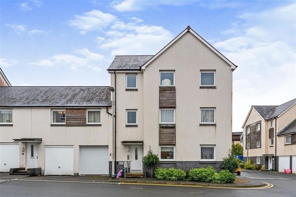 Minotaur Way, Pentrechwyth, SWANSEA - Photo 1