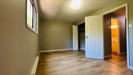 For Lease - 1200 COURTLAND Avenue Unit# 2, Kitchener, Ontario - Photo 5