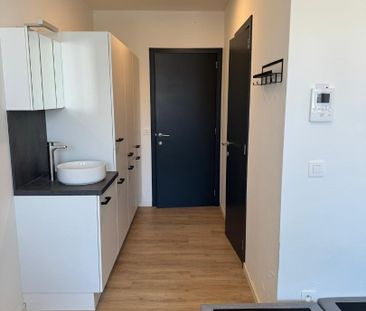 Furnished student room in renovated residence LUCIA, Antwerp - Photo 2