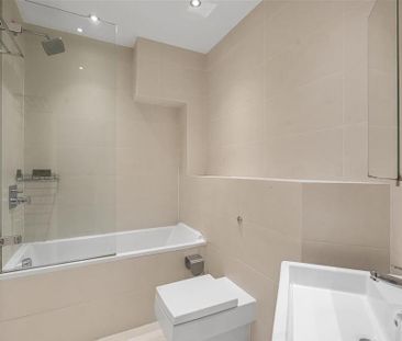 3 bedroom flat to rent - Photo 1