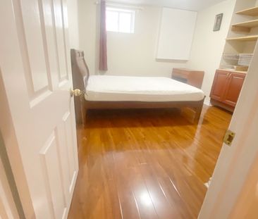 For Lease - 347 Fern Avenue Unit# Bsmt Room, Richmond Hill, Ontario - Photo 1