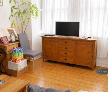 2 bedroom maisonette to rent - Photo 1