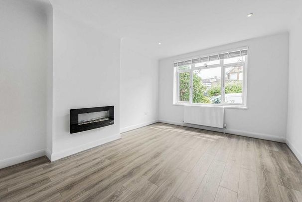 3 bedroom semi-detached house to rent - Photo 1
