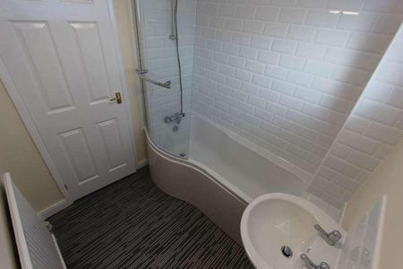 Dunlin Drive, Blyth. ** Stunning Newly Refurbished, NE24 - Photo 2