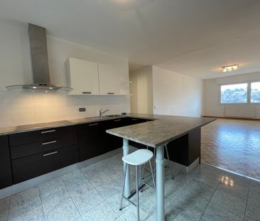 3 LOC. CON VISTA e piccolo TERRAZZO/GIARDINO - Foto 4