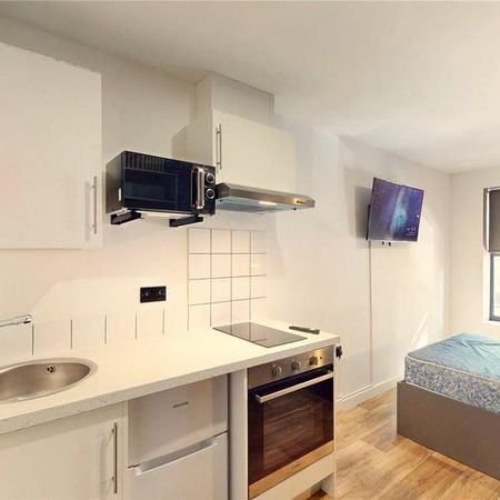 Studio to rent - Photo 3