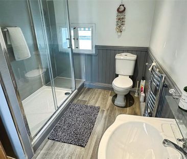 House to rent - Photo 3