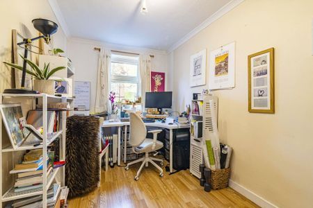 3 bedroom flat to rent - Photo 5