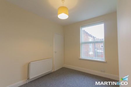 2 bedroom terraced house to rent - Photo 3