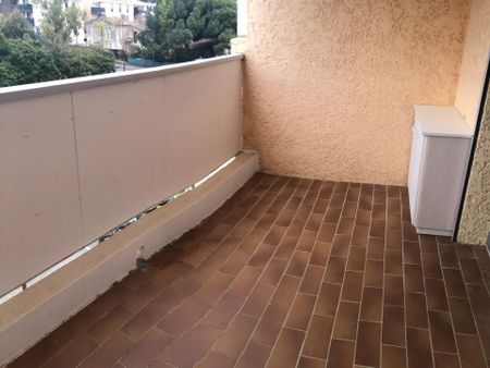 Location Appartement 1 pièces 23 m2 à Six-Fours-les-Plages - Photo 2