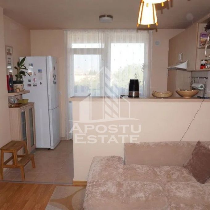 Apartament cu 2 camere, zona Girocului, Centrala Proprie - Photo 1